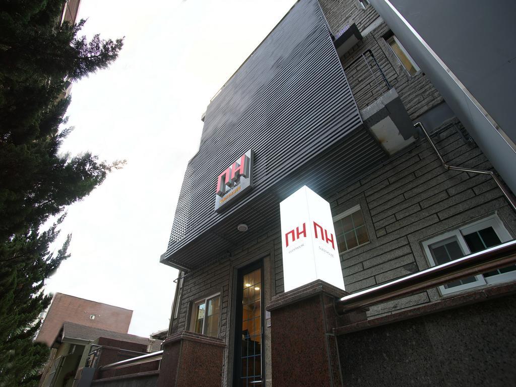 D.H Sinchon Guesthouse Сеул Екстериор снимка